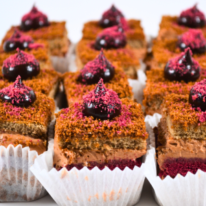 Петифури френско кадифе сет 30бр